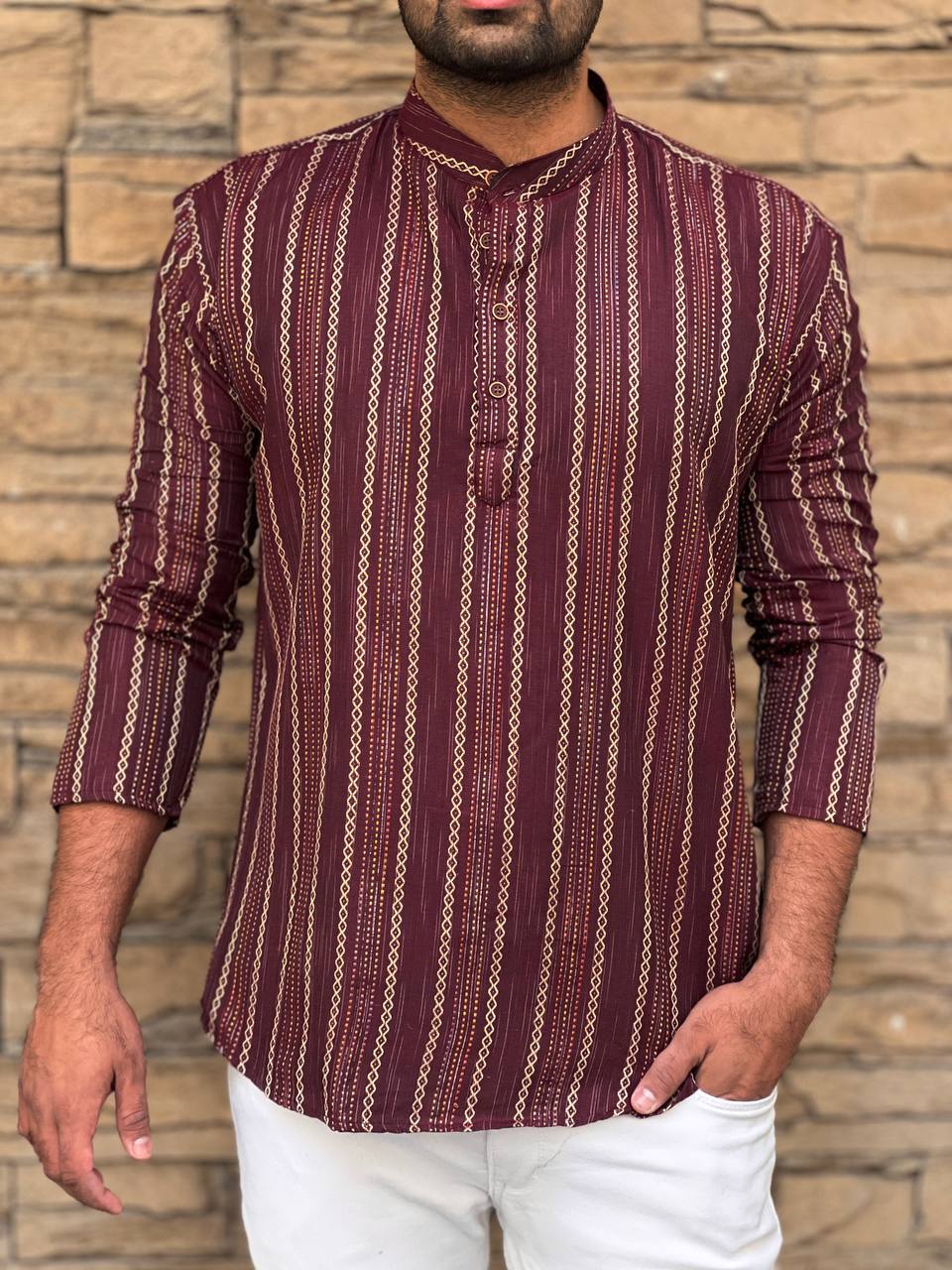 LEO 2.0 BY SUSWANI KHADI PURE SOFT COTTON MENS SHORT KURTA